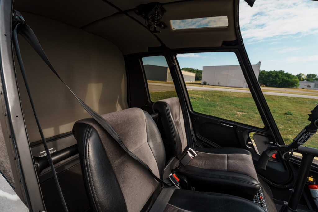 Innenaufnahmen Robinson R44 Cadet