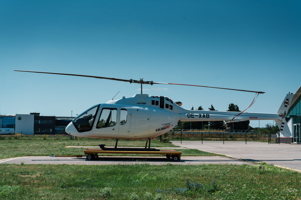 Hubschrauber Bell 505 Jet Ranger X in weiß
